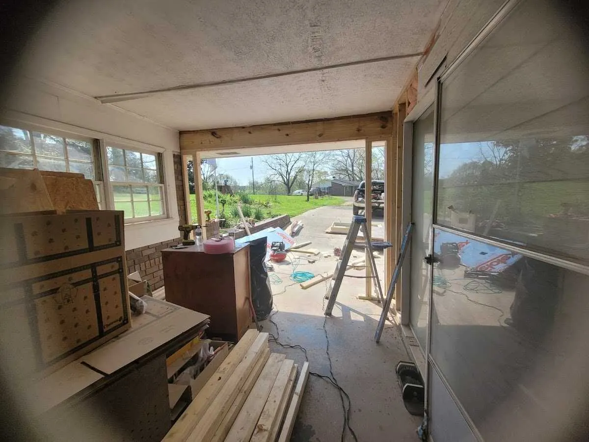 Air movers and dehumidifier for Water Mitigation Services in Richmond Heights